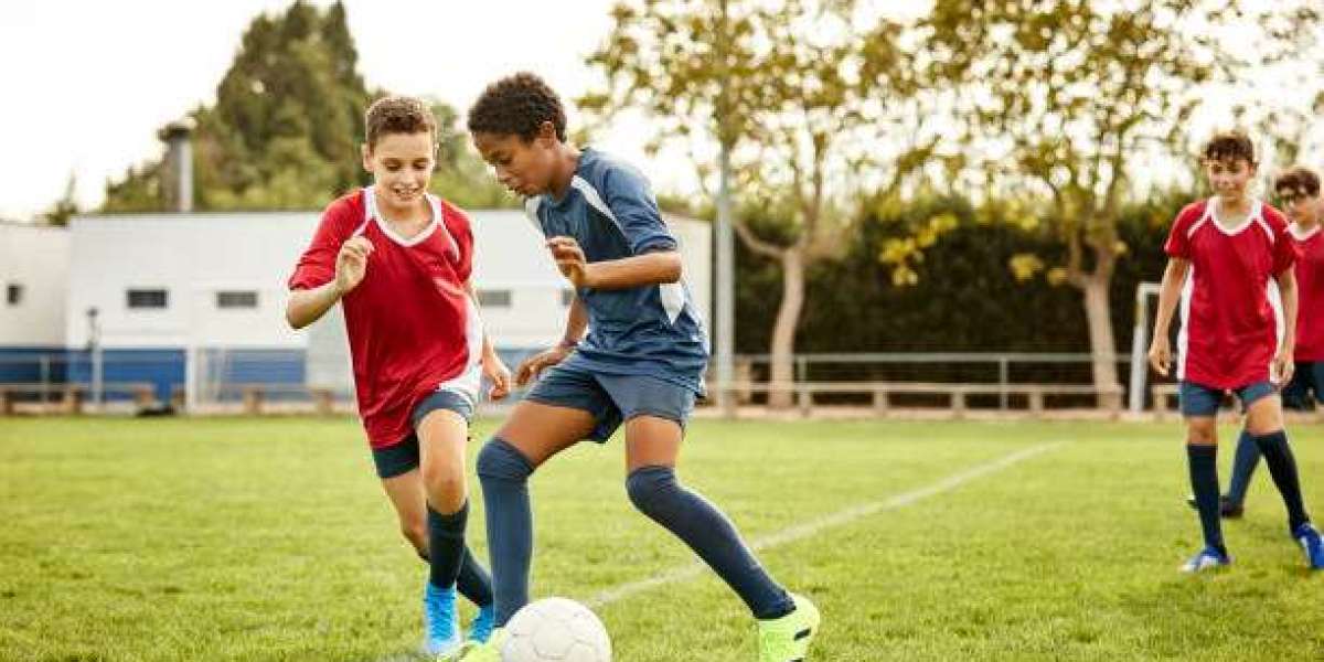 Soccer Coaching for Kids: Building Skills, Teamwork, and Confidence on the Field