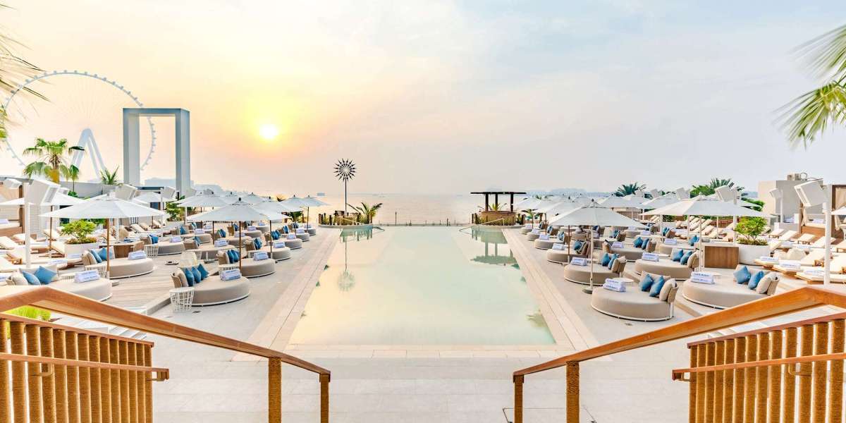 Discovering the Best Pool Parties and Beach Clubs in Dubai
