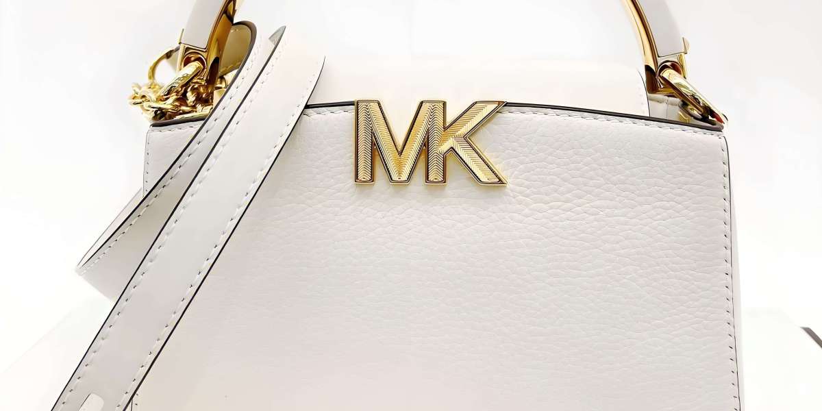 MK 手拿包、三合一手拿包與大手拿包解析