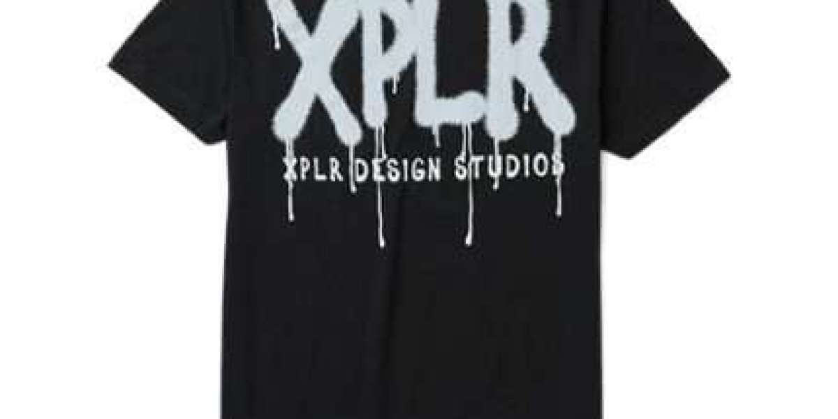 XPLR Sweatshirt: Casual Comfort Meets Adventure Aesthetic
