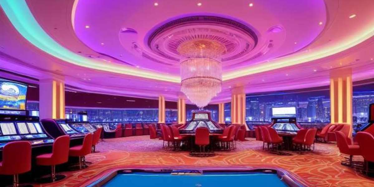 Immersive Table Entertainment at Richard Casino