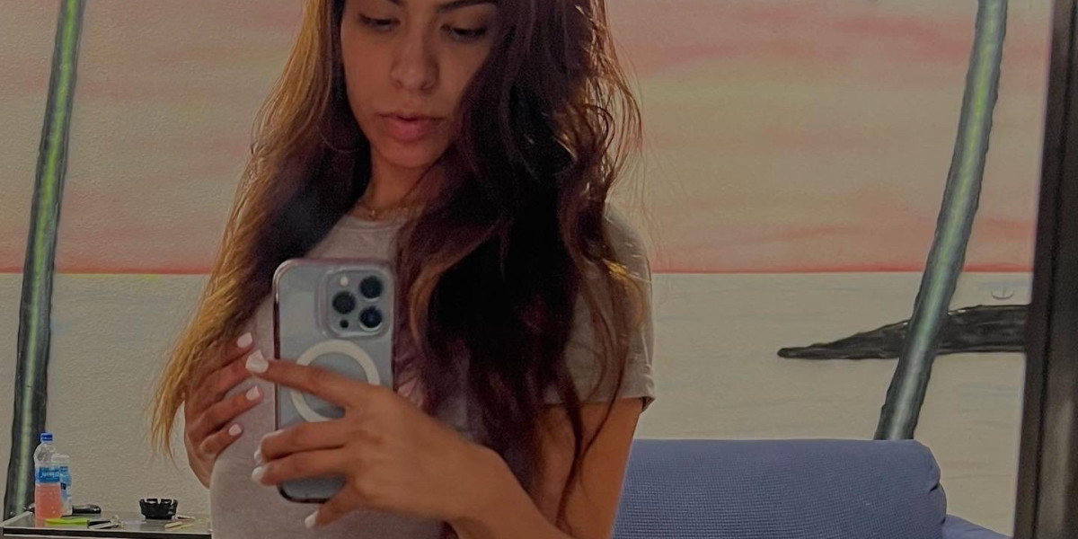 Booking Nashik call girls. Find call girls and Sexy escorts service for fun Dating entertainment.