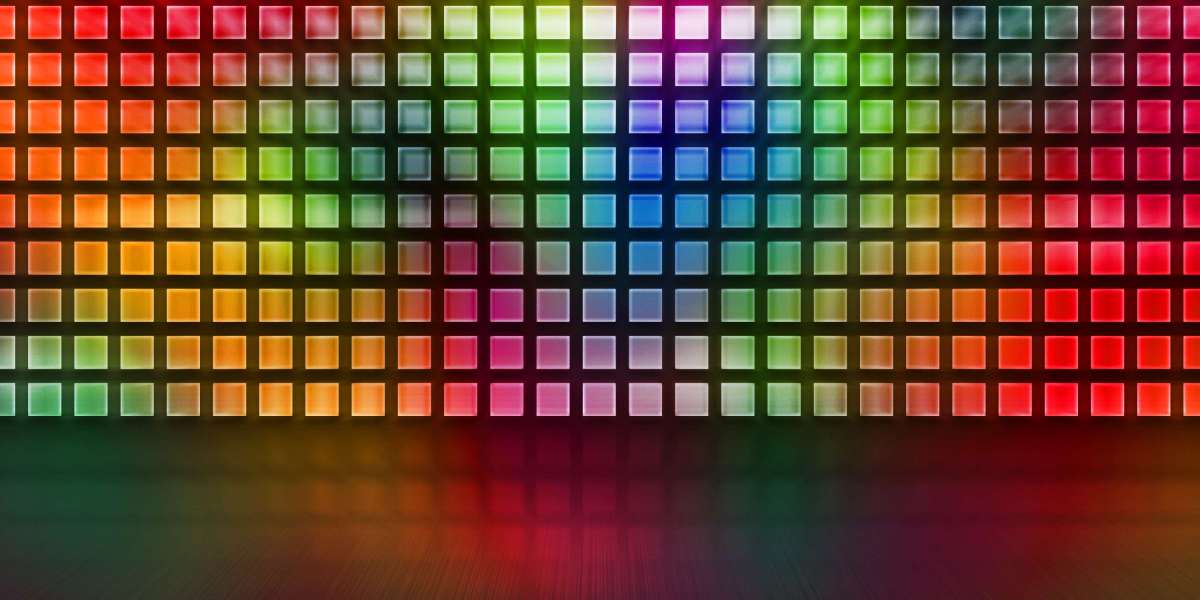 Meeting a Wealthy Man: Navigating Wealth and Connection in In the Present Day's World