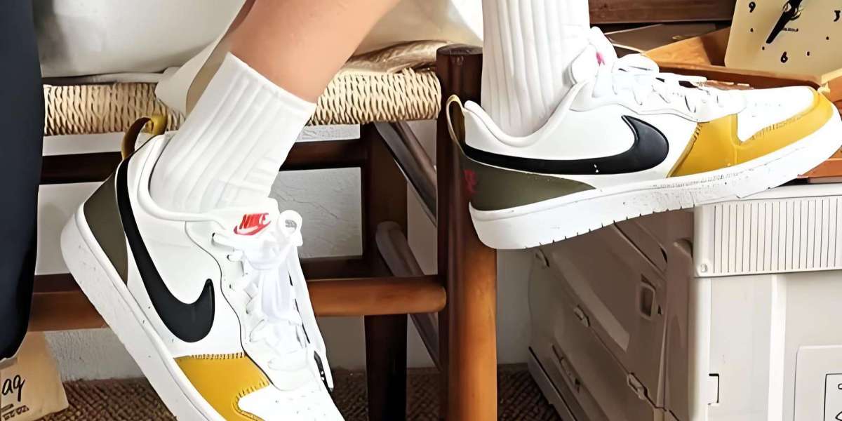 รองเท้าเด็กชายสีขาว เท่ คล่องตัวทุกกิจกรรม