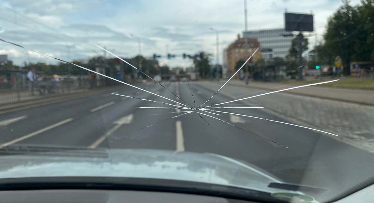 Auto Glass Repair | StoneChip Repair | Windshield Repair Mississauga