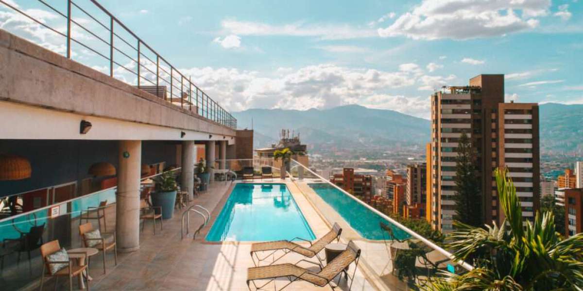 Relax and Unwind at a Poblado Rooftop Pool