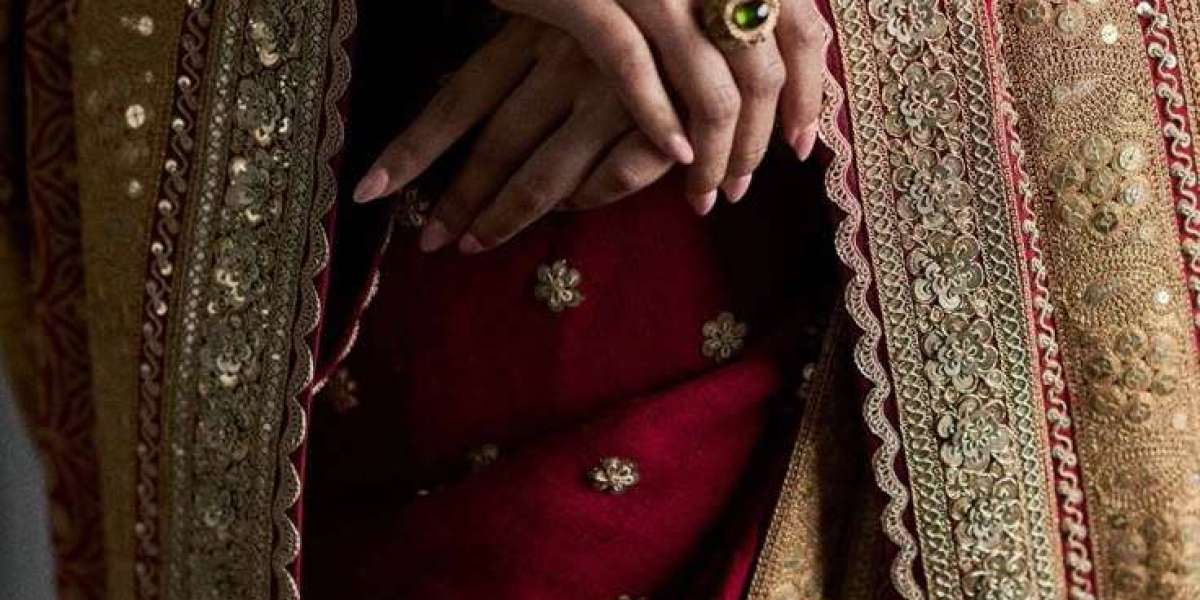 Find Your Dream Designer Sarees for Wedding with Price at Gulbhahar