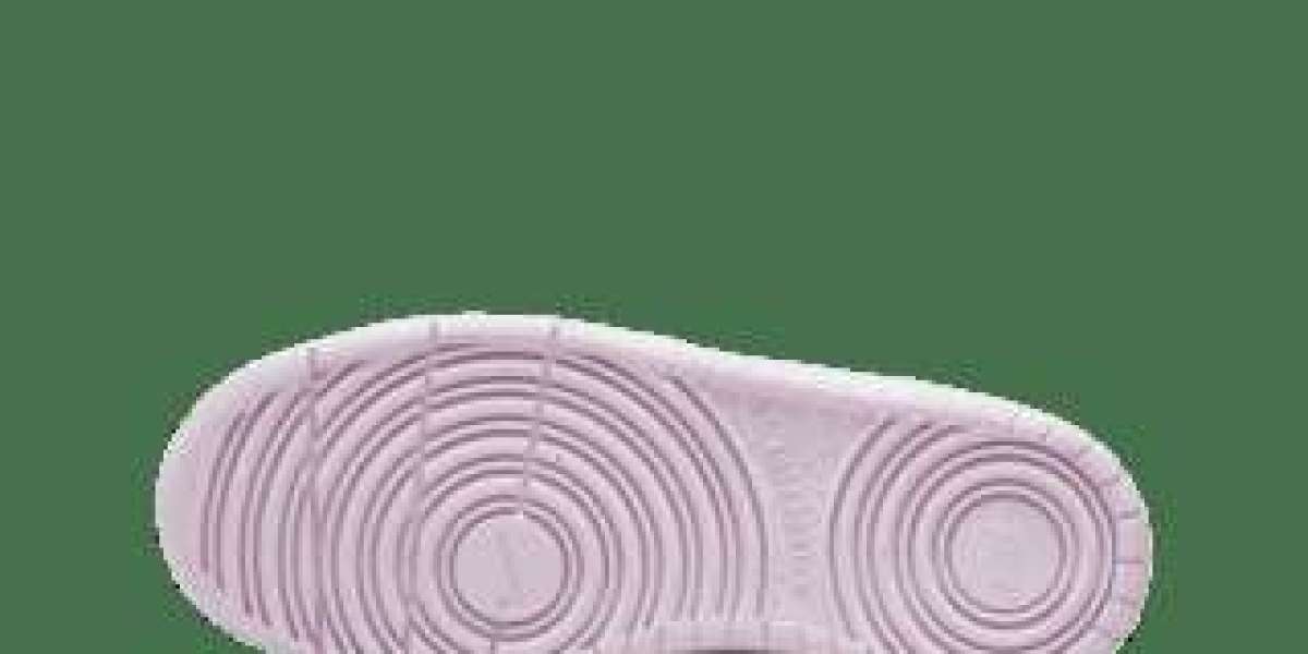 รองเท้าฟุตซอลเด็กที่ใช่สำหรับสนามในร่ม