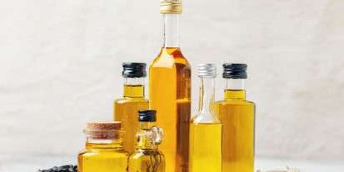 Essential vs. Carrier Oils: Understanding Natural Plant Oils