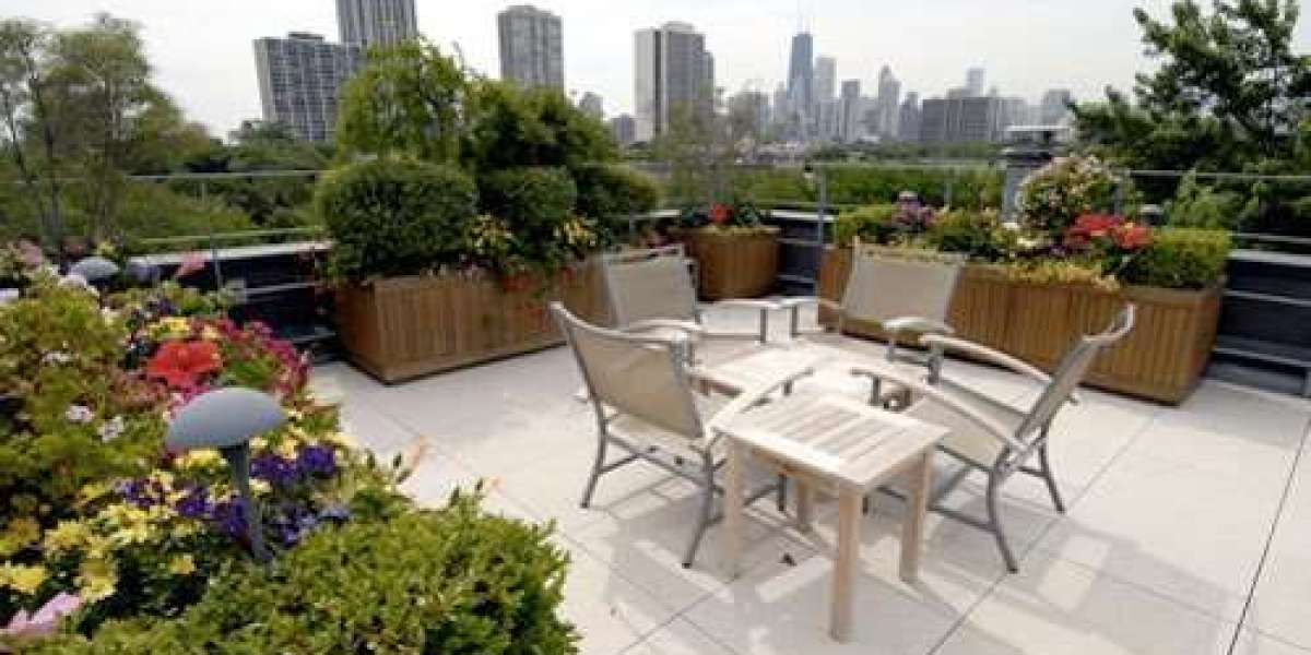 Choosing the Right Outdoor Planters and Site Furnishings for Commercial Projects