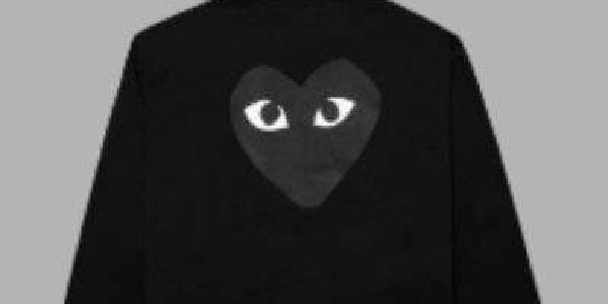 Comme des Garçons Hoodie: A Symbol of Modern Branding