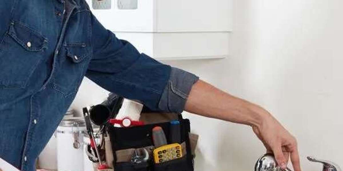 60-Minute Response or Less — What to Expect From an Emergency Plumber on the Gold Coast