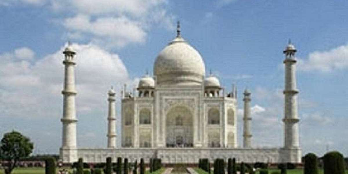 Traveling to India with Incredible Attractions Forever