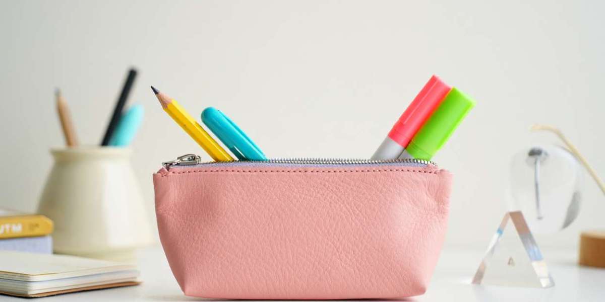 Small Pencil Pouch: Compact Storage for Everyday Use