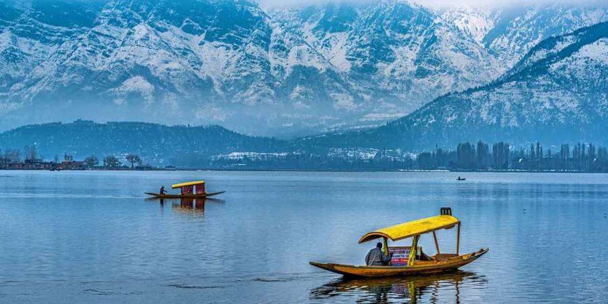 Kashmir Tour Package with Sonmarg – Full Itinerary & Travel Tips