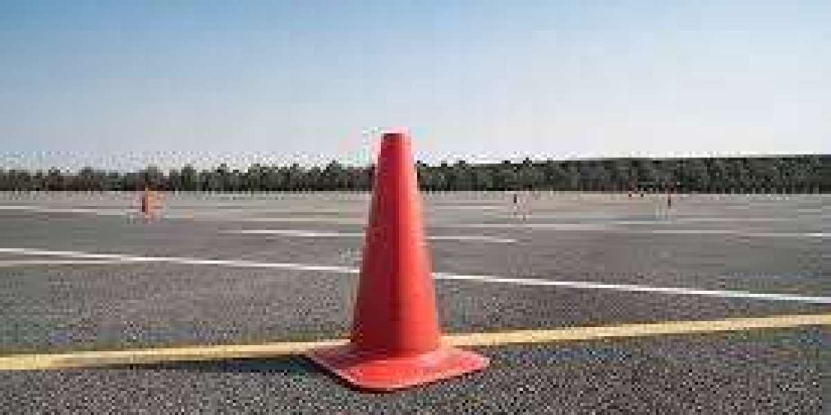 Traffic Cone Manufacturing Excellence by Cnluba
