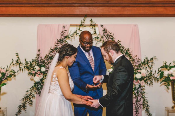How Much Does a Wedding Officiant Cost in Toronto? A Complete Pricing Guide - ArticleWaves